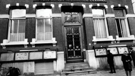 In het gebouw waar vroeger de Nederlandse Dagblad Unie huisde werd jarenlang NRC Handelsblad gemaakt