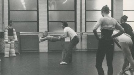 Repetitie met Hans van Manen (fotograaf onbekend)