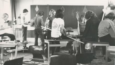 Scapino op school (fotograaf onbekend)