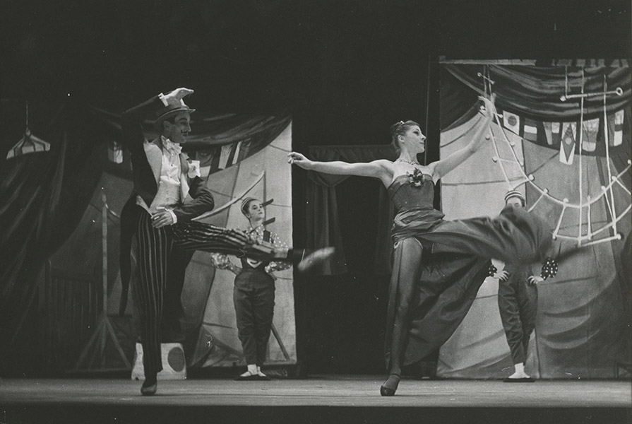 De Wonderfluit geschreven door Henk Dragstra | choreografie Jan Rebel en Hans Snoek (foto Hans van den Busken)