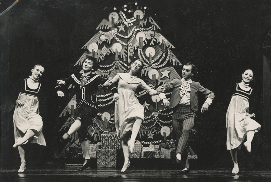 De Notekraker | choreografie Armando Navarro (foto Jorge Fatauros)