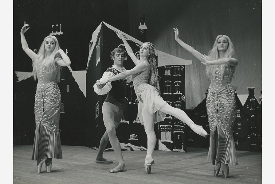 Het meisje met de zwavelstokjes | choreografie Jan Rebel (foto Jac. B. Rieder)