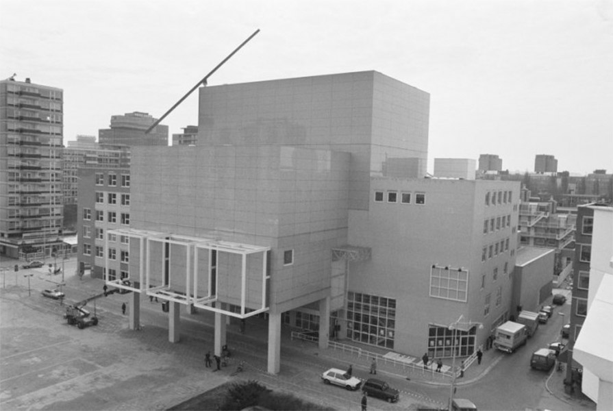 De Rotterdamse Schouwburg (foto Rob Bogaerts - Anefo)